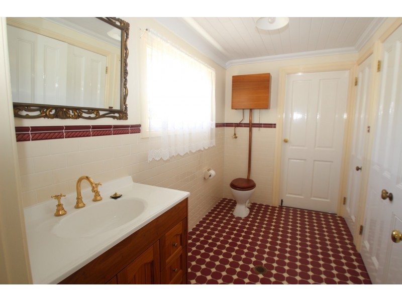 1208 Burrum Heads Road, Burrum River QLD 4659