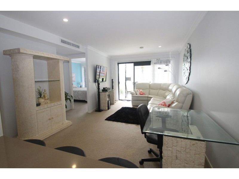 Unit 211/350 Esplanade, Scarness QLD 4655