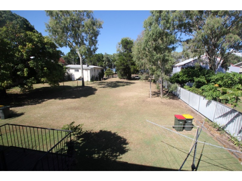 Unit 2/8 Prince Street, Urangan QLD 4655