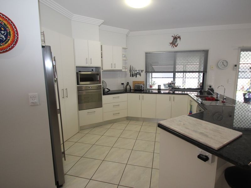 13 Rochester Court, Urraween QLD 4655