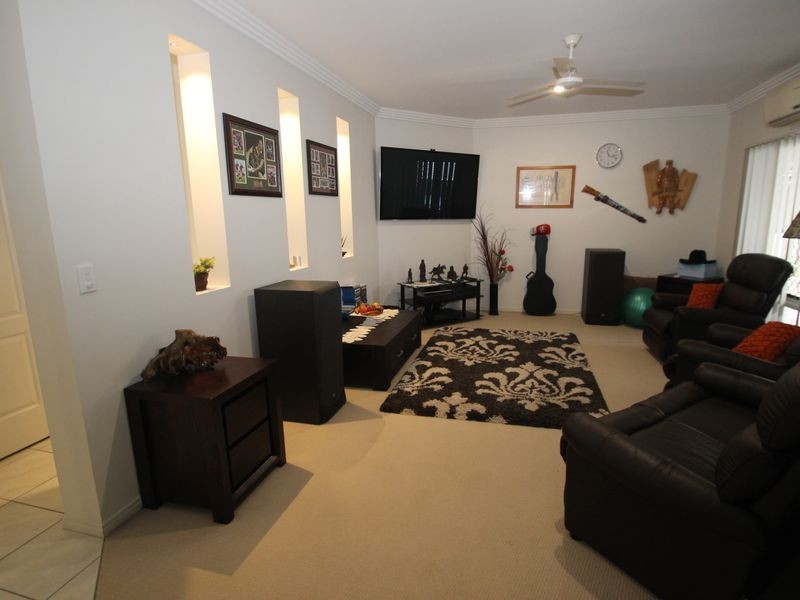 13 Rochester Court, Urraween QLD 4655