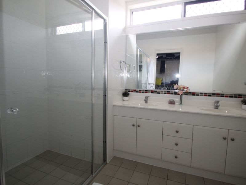 13 Rochester Court, Urraween QLD 4655