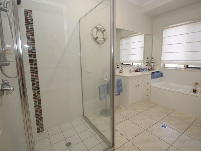 13 Rochester Court, Urraween QLD 4655