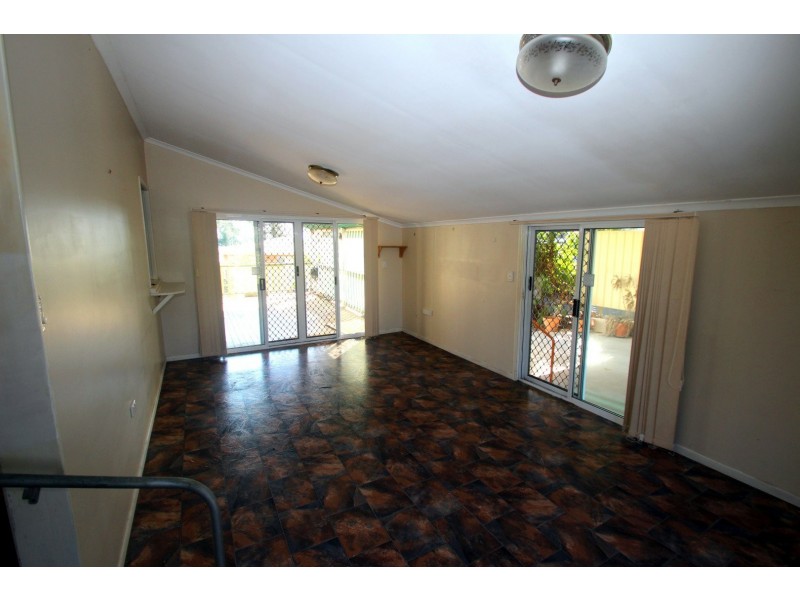 12 Mant Street, Point Vernon QLD 4655