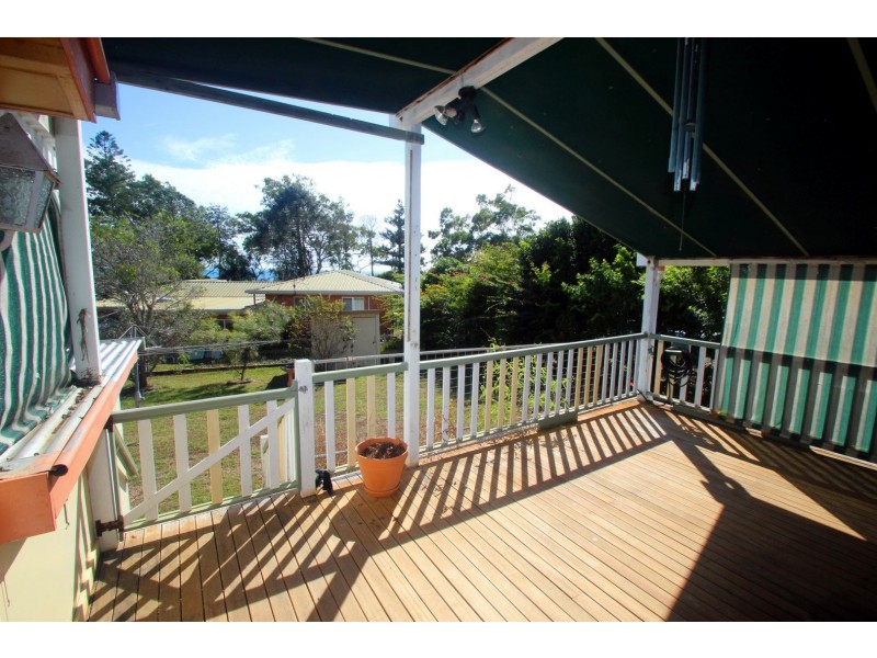 12 Mant Street, Point Vernon QLD 4655