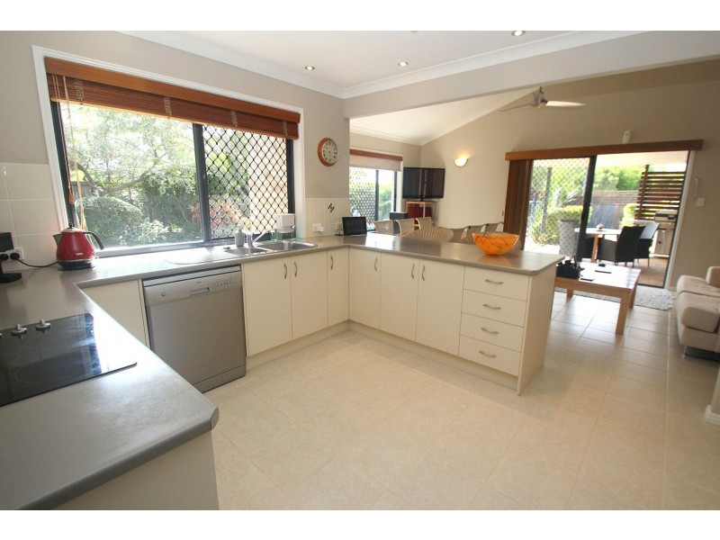 64 Bauhinia Drive, Kawungan QLD 4655