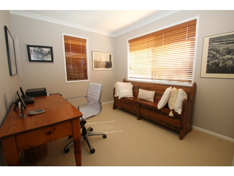 64 Bauhinia Drive, Kawungan QLD 4655