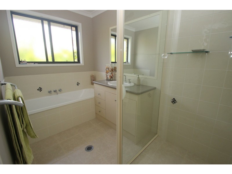 64 Bauhinia Drive, Kawungan QLD 4655