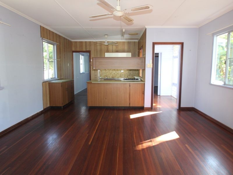 12 Ocean Street, Torquay QLD 4655