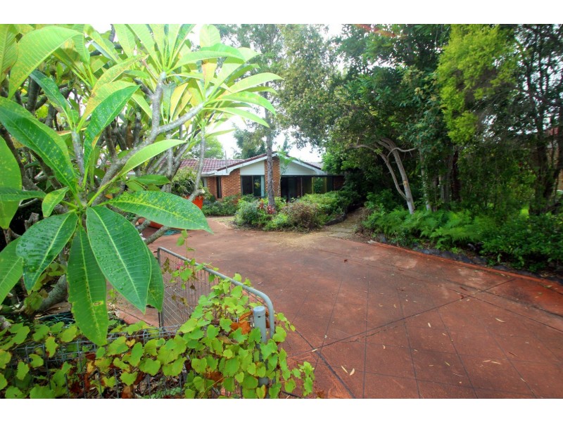 7 Berna Court, Point Vernon QLD 4655