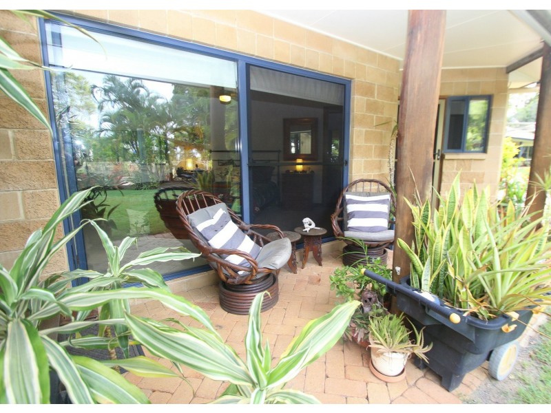 4 Meadow Drive, Dundowran Beach QLD 4655