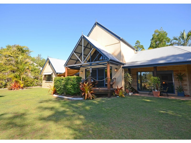 4 Meadow Drive, Dundowran Beach QLD 4655