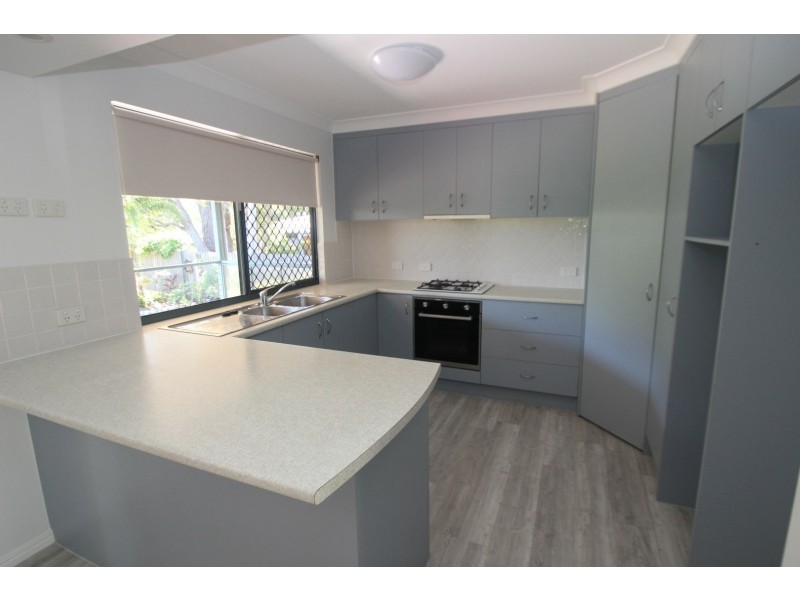 10 Verden Drive, Urangan QLD 4655