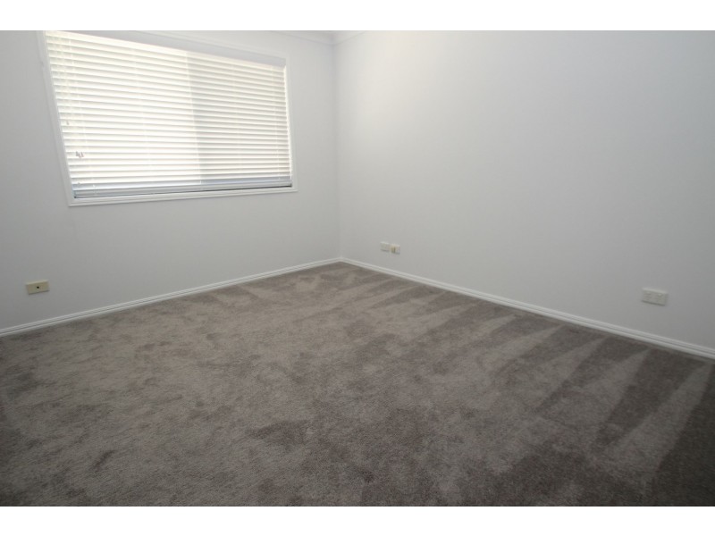 10 Verden Drive, Urangan QLD 4655