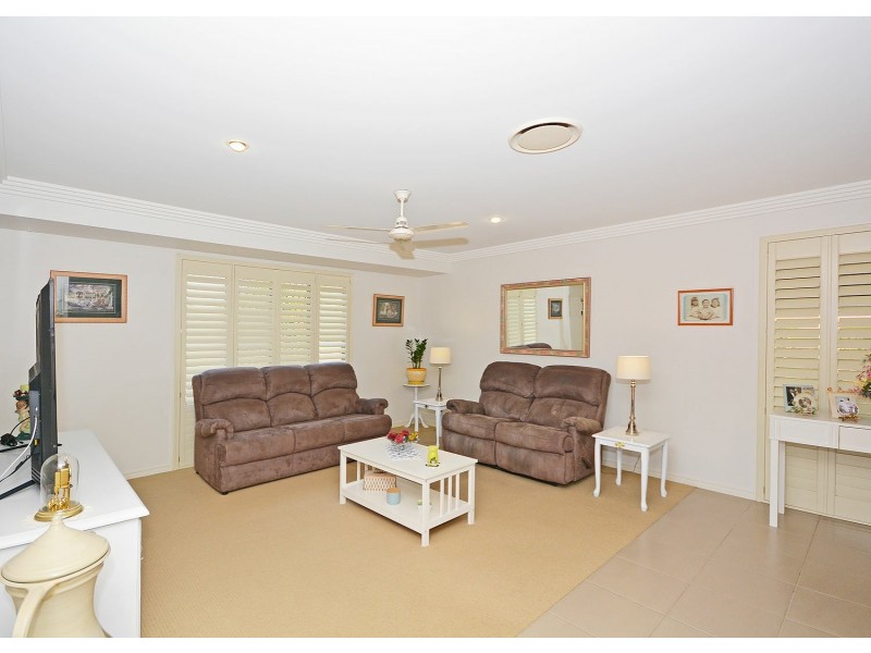 8 Pembridge Circuit, Urraween QLD 4655