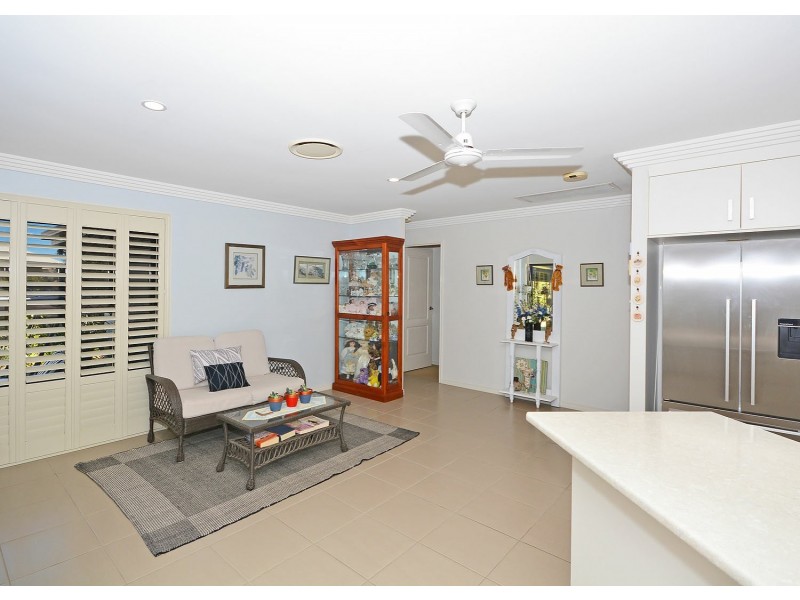 8 Pembridge Circuit, Urraween QLD 4655