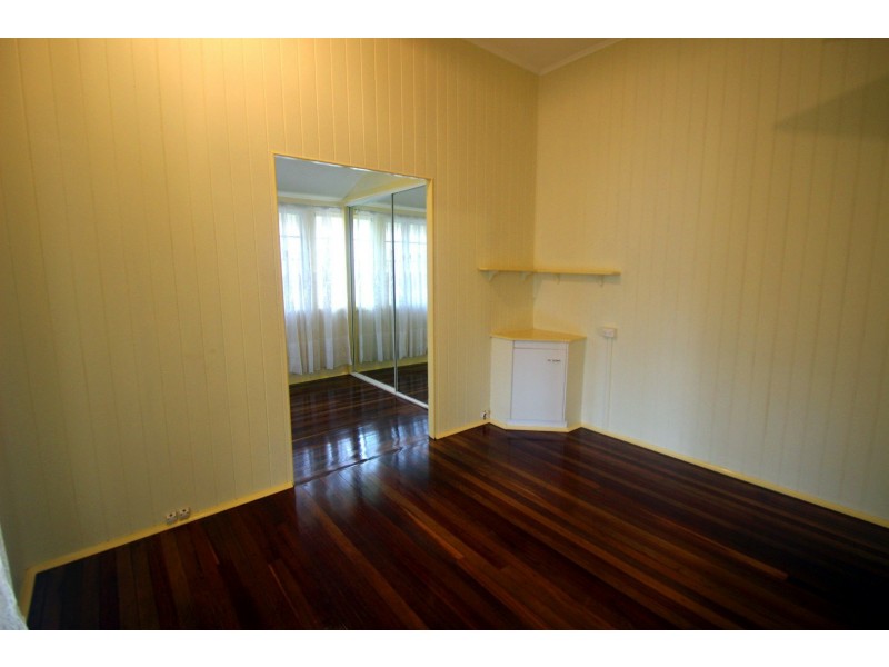 212 Esplanade, Pialba QLD 4655