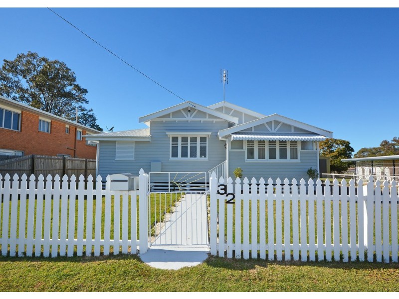 32 Pulgul Street, Urangan QLD 4655