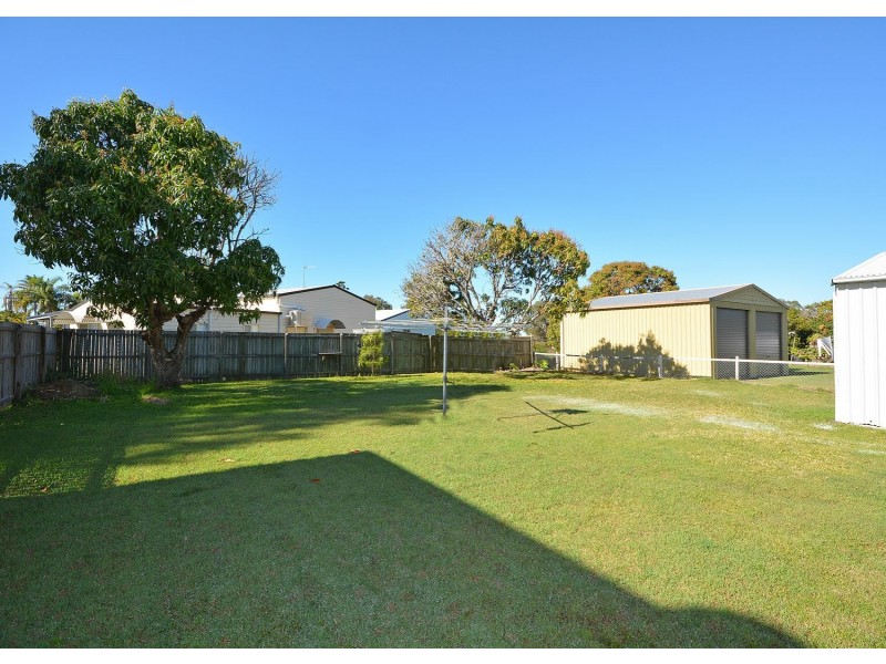 32 Pulgul Street, Urangan QLD 4655