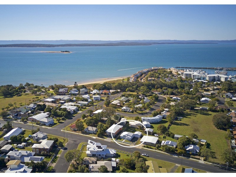 32 Pulgul Street, Urangan QLD 4655