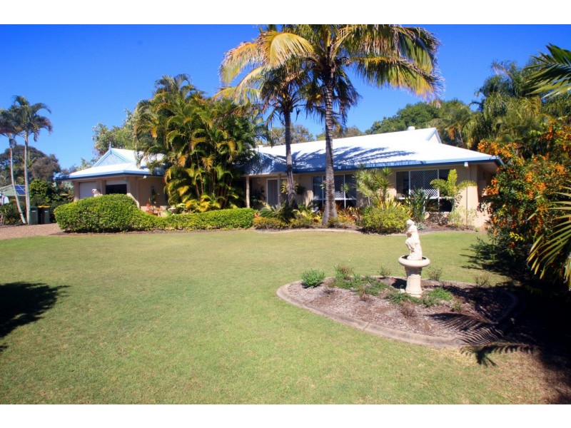 55 Ladbroke Crescent, Urangan QLD 4655