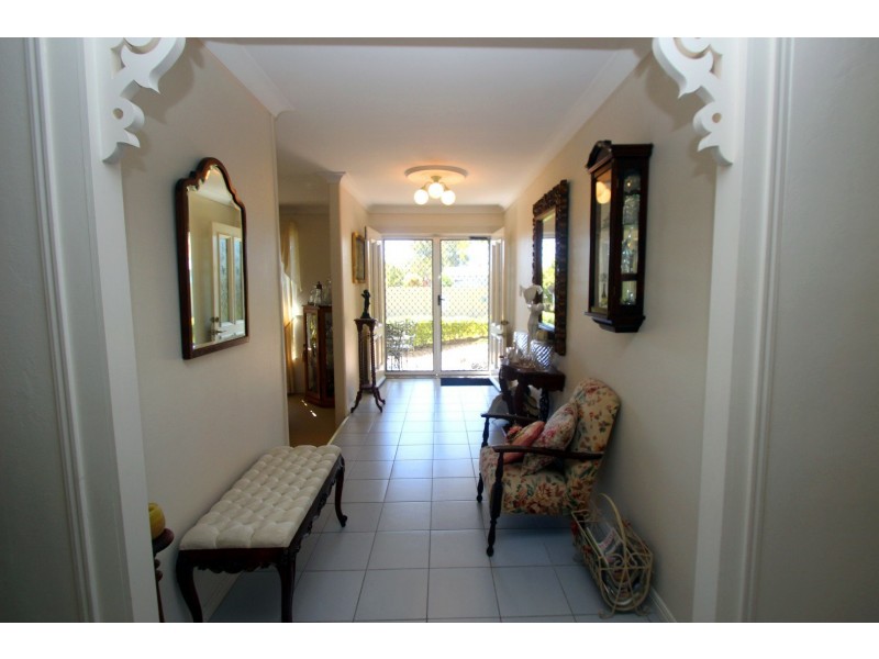 55 Ladbroke Crescent, Urangan QLD 4655