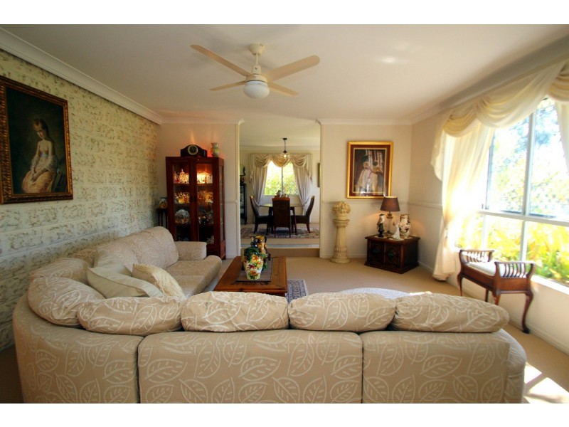 55 Ladbroke Crescent, Urangan QLD 4655