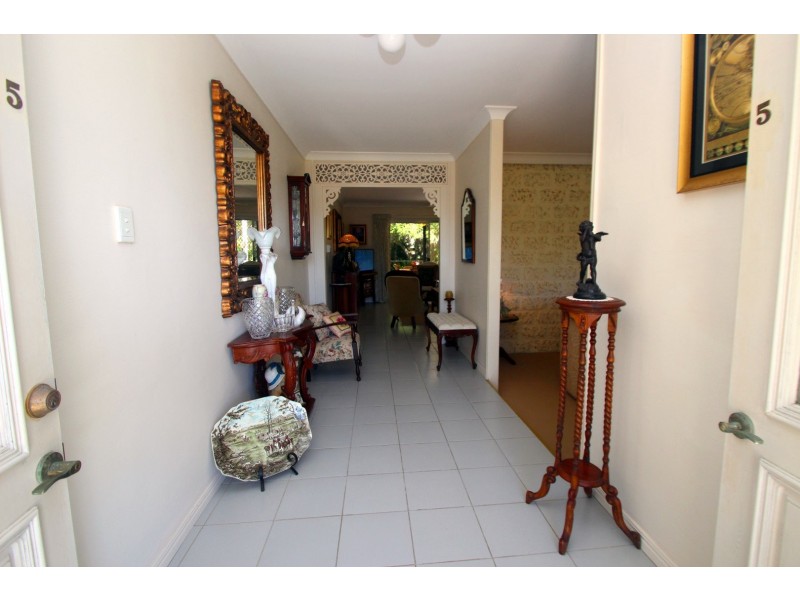 55 Ladbroke Crescent, Urangan QLD 4655