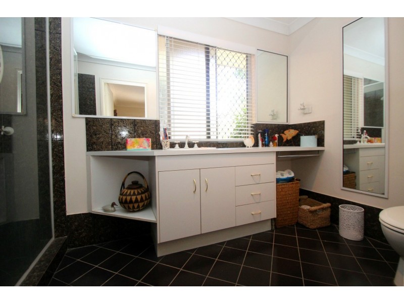 55 Ladbroke Crescent, Urangan QLD 4655