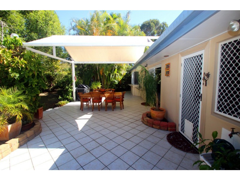 55 Ladbroke Crescent, Urangan QLD 4655