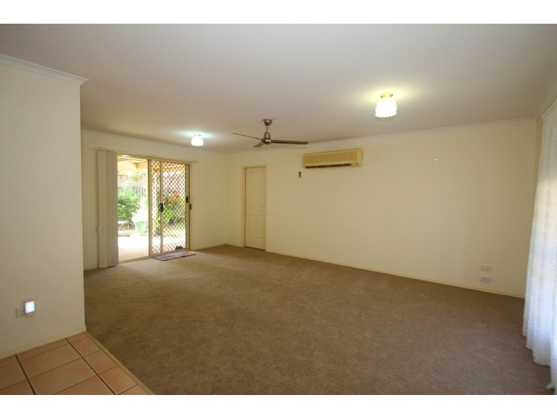 55 Pulgul Street, Urangan QLD 4655