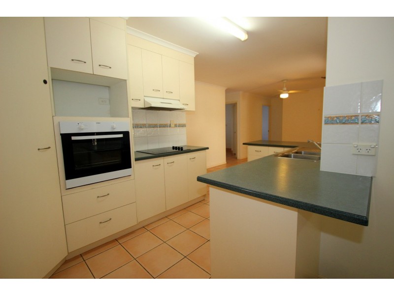 55 Pulgul Street, Urangan QLD 4655