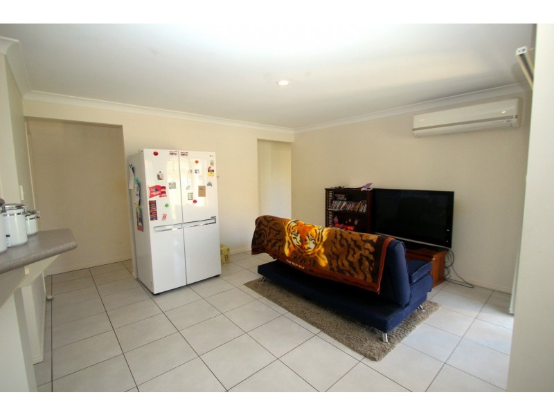 10 Trill Court, Urangan QLD 4655