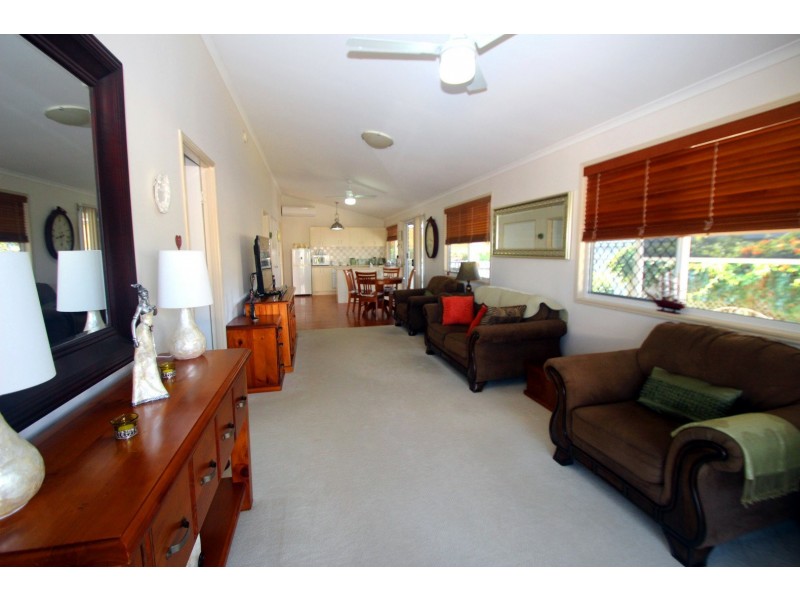 Unit 4/59 Truro Street, Torquay QLD 4655