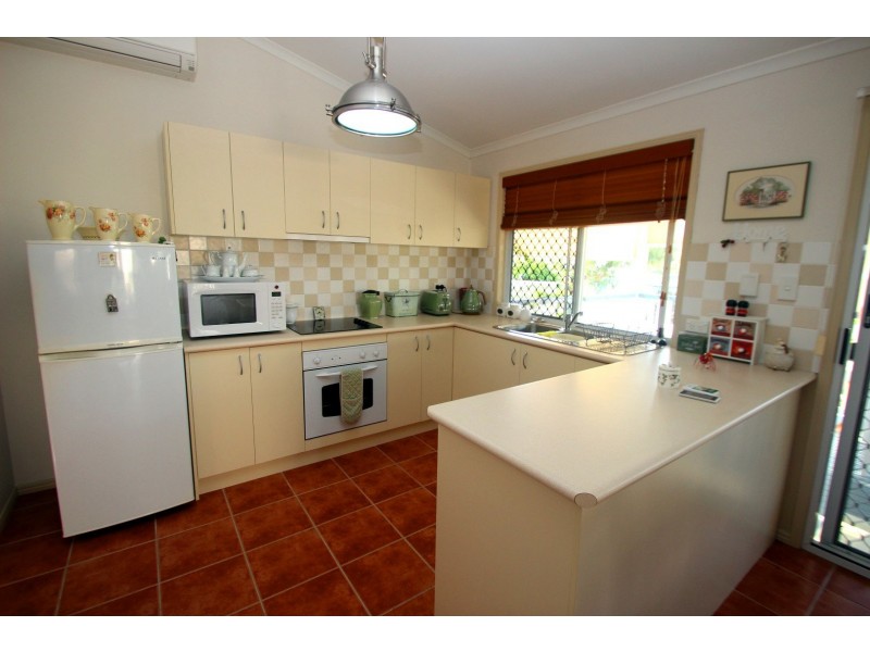 Unit 4/59 Truro Street, Torquay QLD 4655