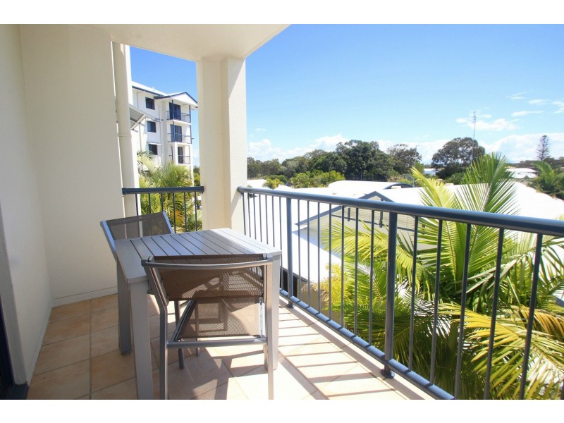 Unit 320/321 Mantra Resort/Lot 13 Buccaneer Drive, Urangan QLD 4655