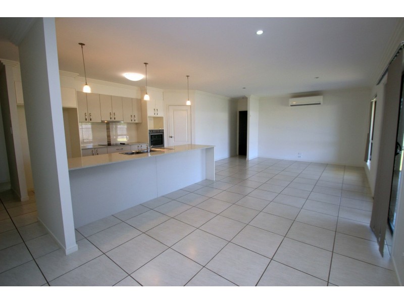 3 Belleni Court, Point Vernon QLD 4655