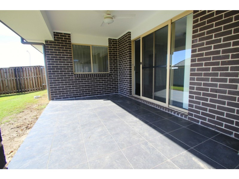 15 Parkview Street, Wondunna QLD 4655