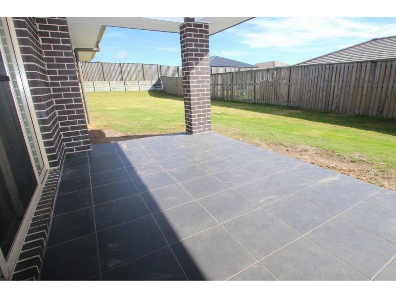 15 Parkview Street, Wondunna QLD 4655