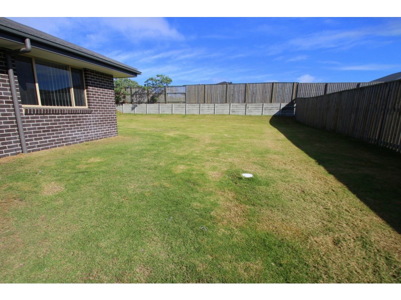 15 Parkview Street, Wondunna QLD 4655