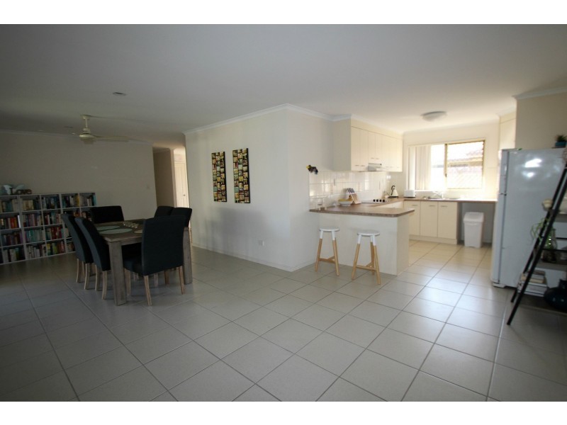 21 Moonstone Drive, Urangan QLD 4655