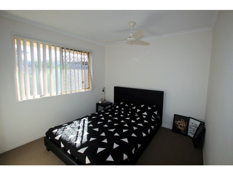 21 Moonstone Drive, Urangan QLD 4655