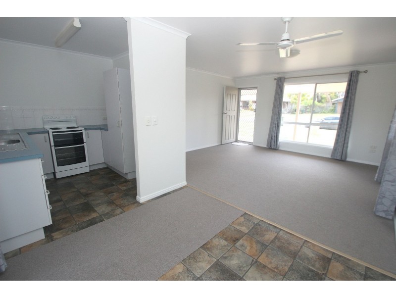 7 Acacia Street, Point Vernon QLD 4655