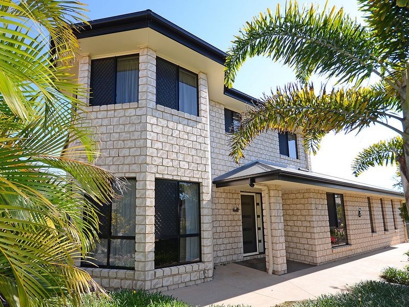 8 Seaside Circuit, Toogoom QLD 4655