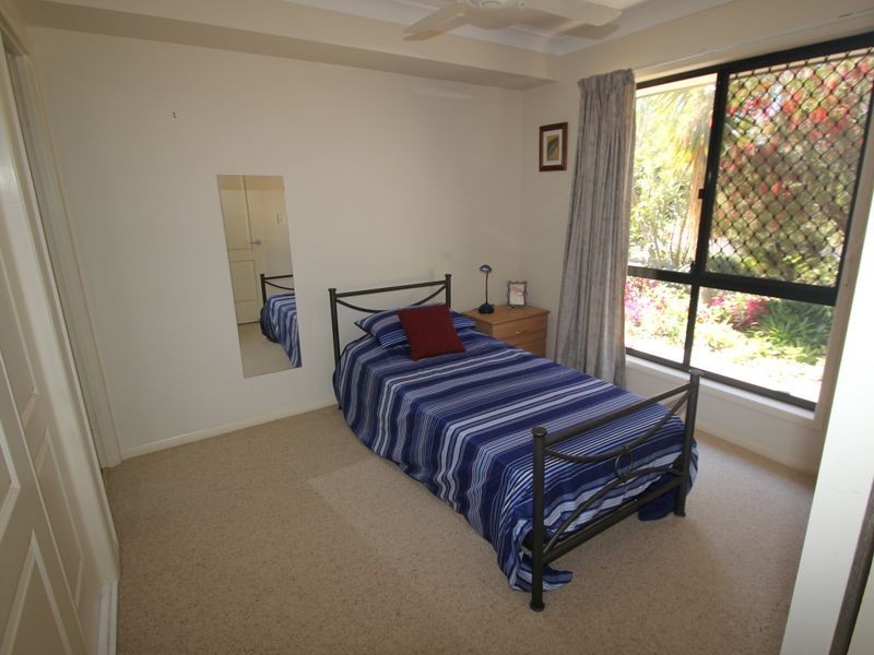 8 Seaside Circuit, Toogoom QLD 4655