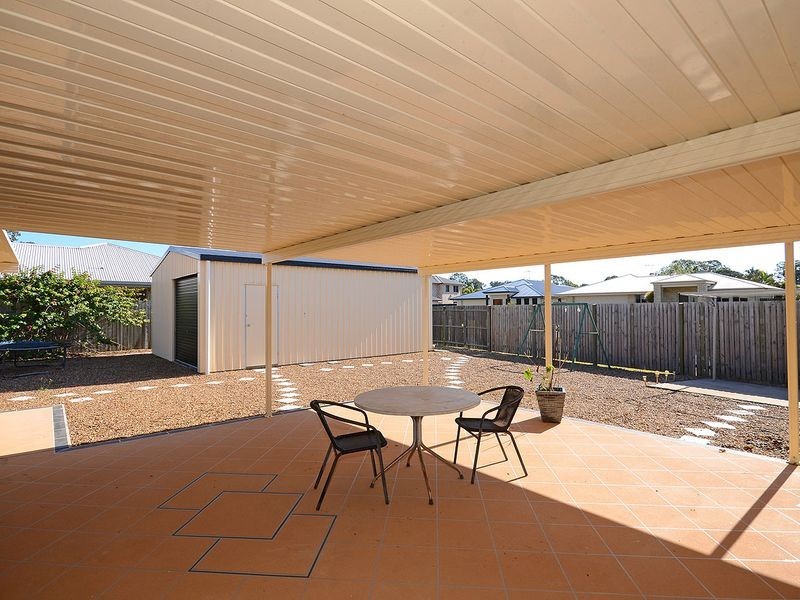 8 Seaside Circuit, Toogoom QLD 4655