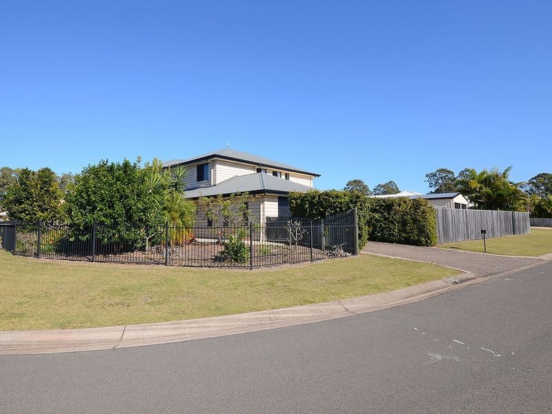 8 Seaside Circuit, Toogoom QLD 4655