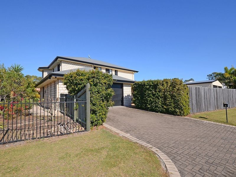 8 Seaside Circuit, Toogoom QLD 4655