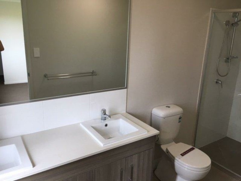 4 Bayside Close, Point Vernon QLD 4655