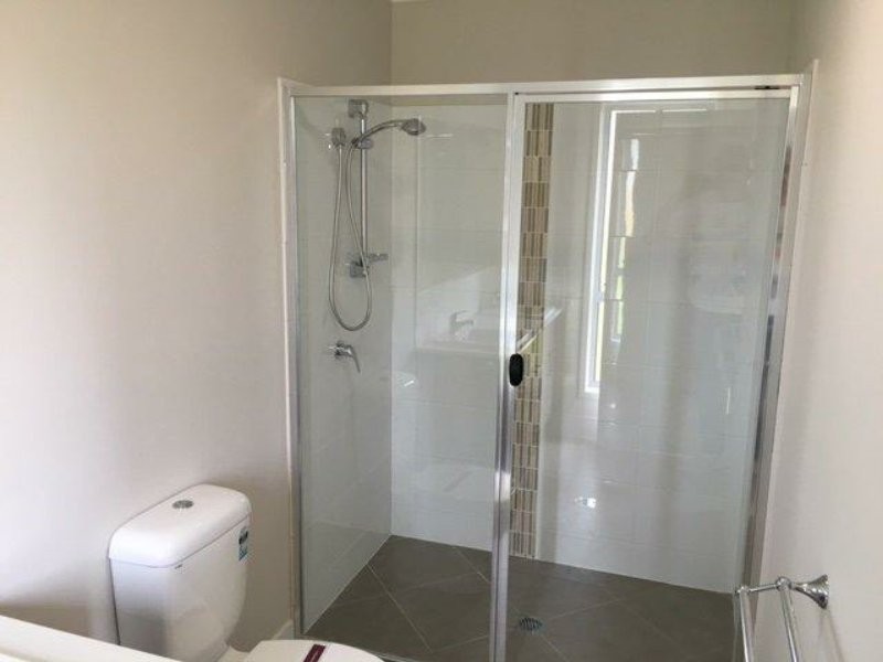 4 Bayside Close, Point Vernon QLD 4655